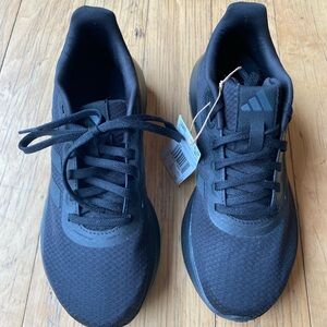 New Adidas women’s size 7 1/2